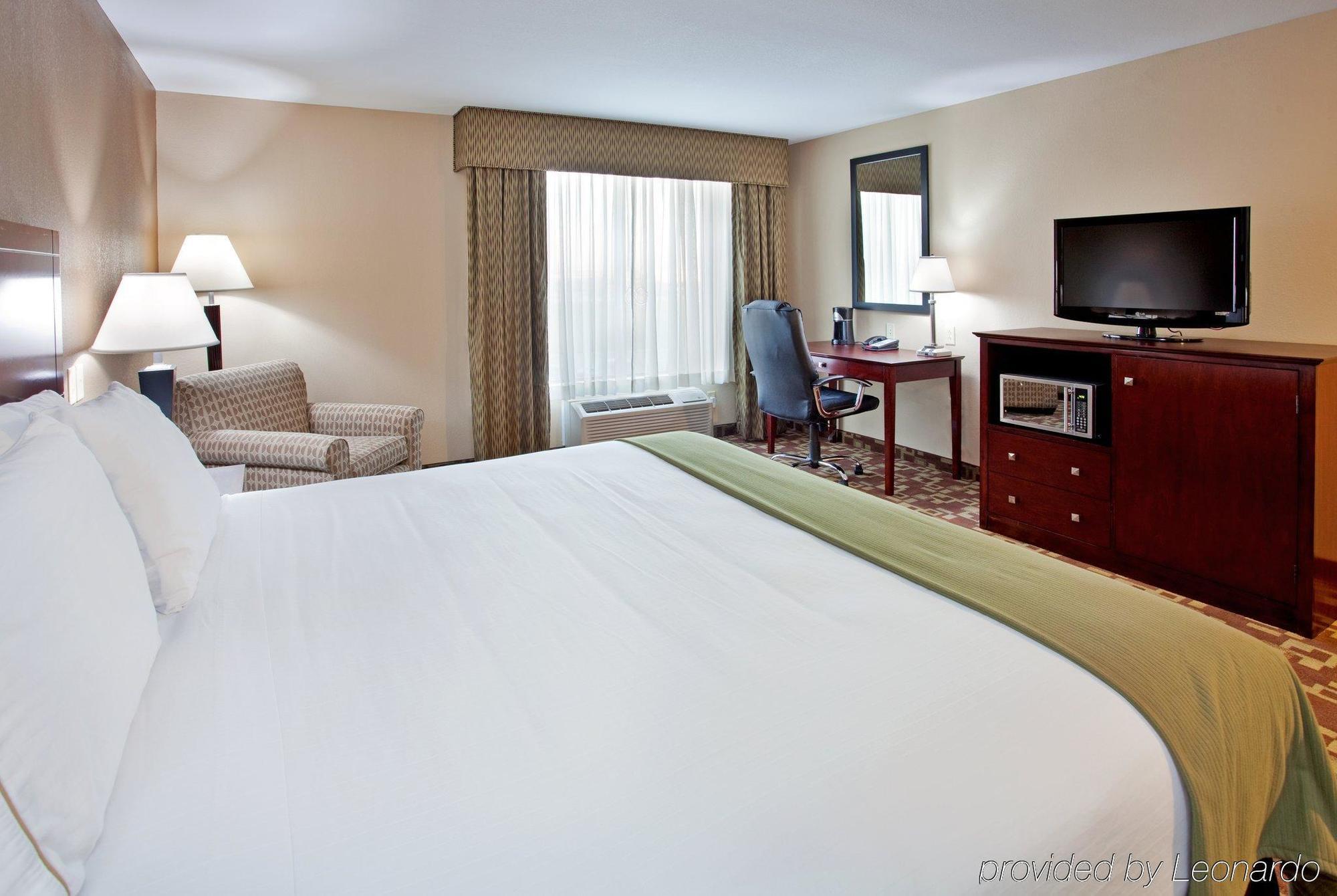 Holiday Inn Express Hotel & Suites St. Charles By Ihg Saint Charles Rom bilde