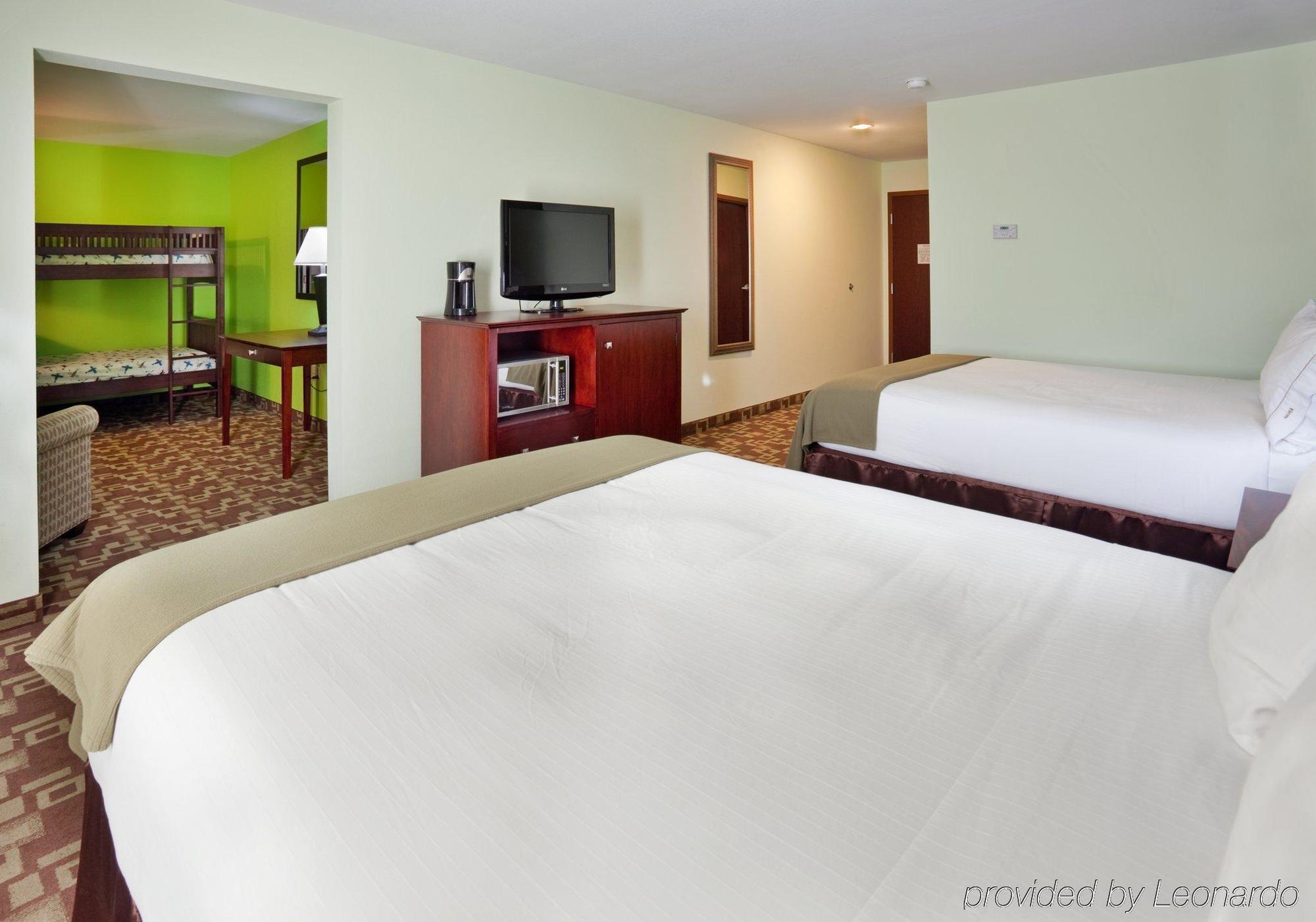 Holiday Inn Express Hotel & Suites St. Charles By Ihg Saint Charles Rom bilde